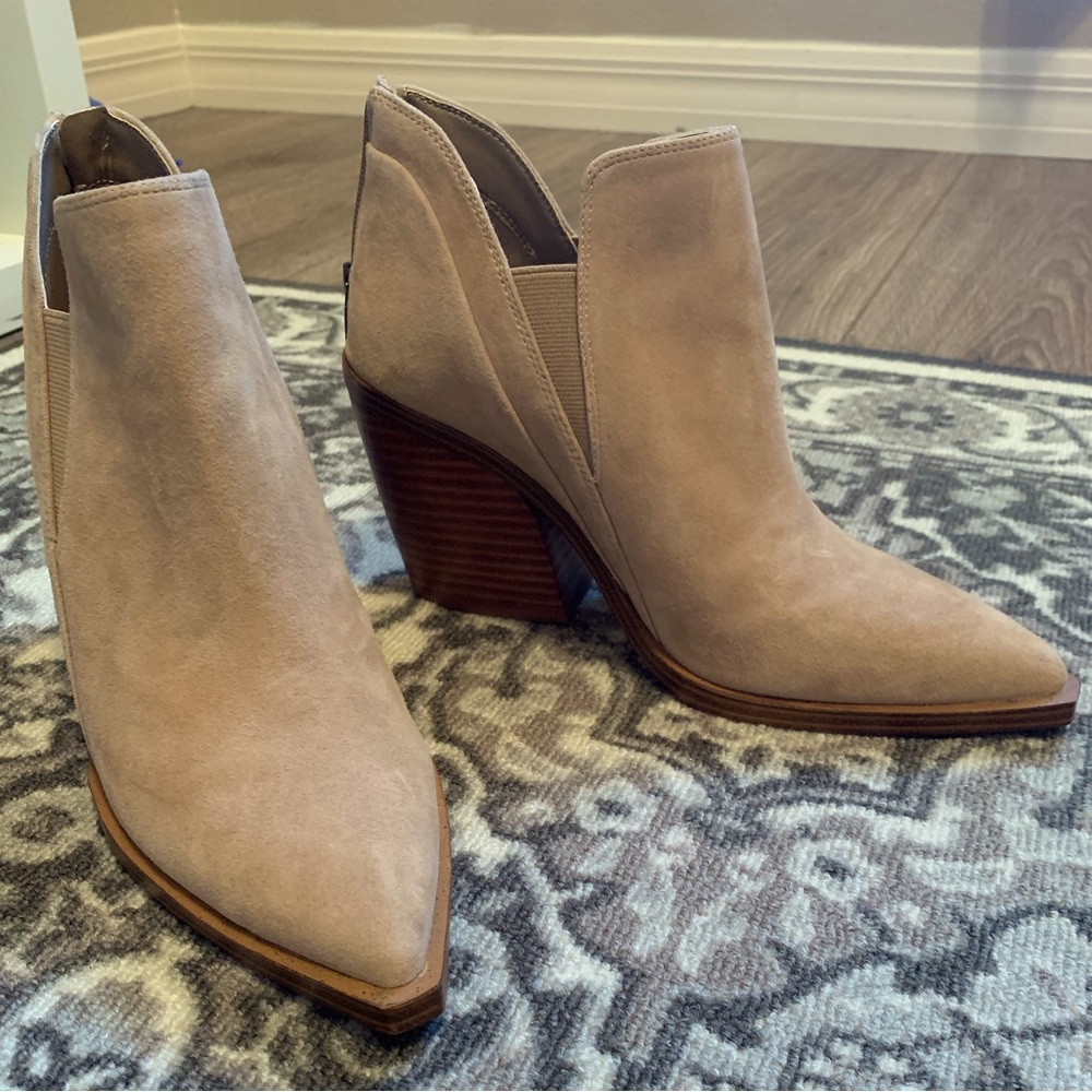 Vince Camuto Block Heel Bootie, Size 7